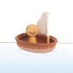 Fotografia, na której jest Pastelowa żaglówka z lwem morskim | Plan Toys®