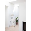 Fotografia, na której jest Podstawa podłogowa do lamp FLOOR TRIPOD - UMAGE