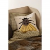 Fotografia, na której jest Poduszka z haftem Forest Moth - ferm LIVING